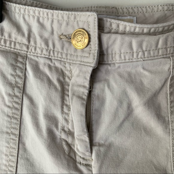 Michael Kors khaki shorts. - Picture 4 of 6